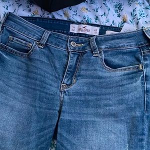 Women’s Denim Low Rise Boot Cut Jeans.